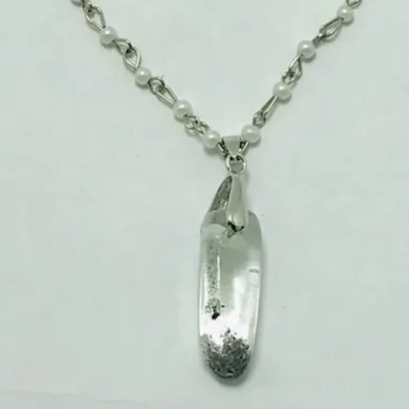 Handmade Clear Quartz Pendant Necklace with Delicate Pearl Chain, Stylish Unisex - Picture 3 of 14